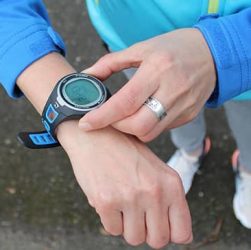 relojes deportivos en acción
